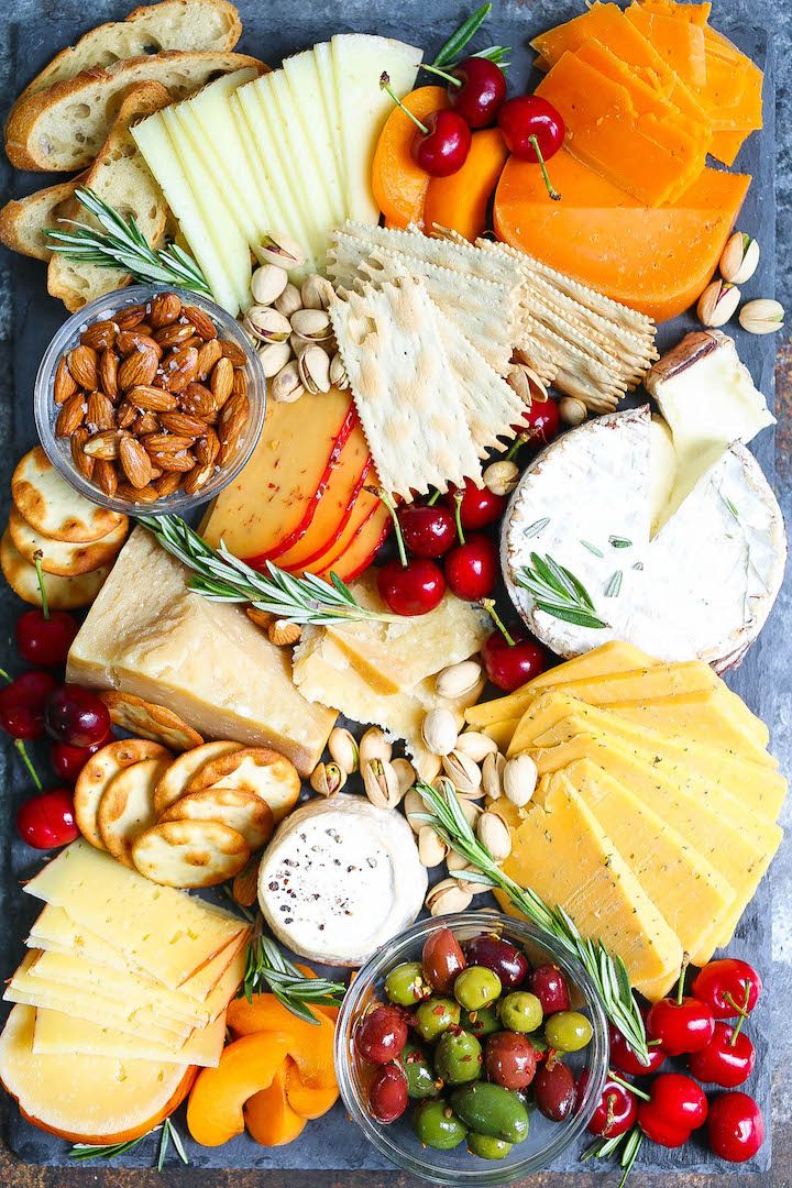 How To Make An Easy Cheese Board In 10 Minutes Damn Delicious