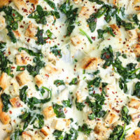 Roasted Garlic, Chicken and Spinach White Pizza