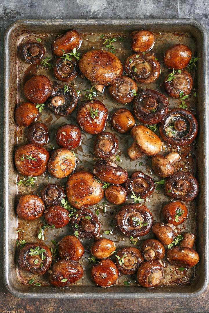 Sheet Pan Garlic Butter Mushrooms - The BEST side dish ever! Simply roast your mushrooms in the most heavenly garlic butter sauce on ONE SINGLE PAN!