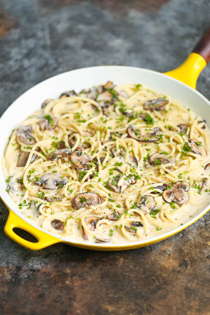 Spaghetti with Mushroom Herb Cream Sauce - The most amazing creamy mushroom sauce (made from scratch!) in less than 30 min! Use any pasta of your choice!