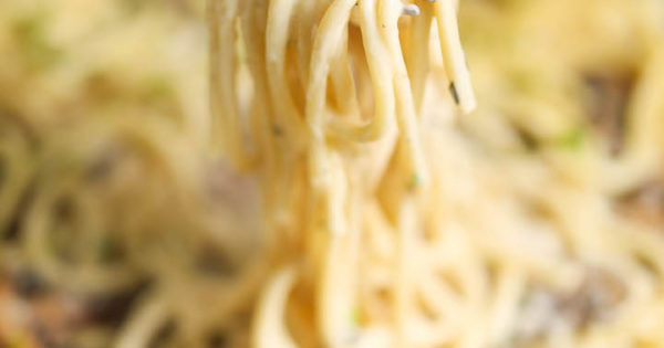 Spaghetti With Mushroom Herb Cream Sauce Damn Delicious