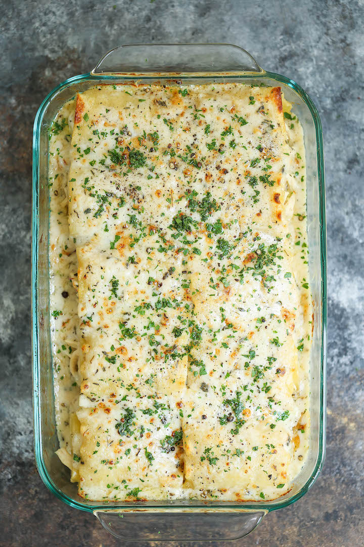 Lasagna Rolls Up with Garlic Parmesan Cream Sauce - Freezer-friendly make-ahead lasagna roll ups with the creamiest and most epic garlic cream sauce!!!