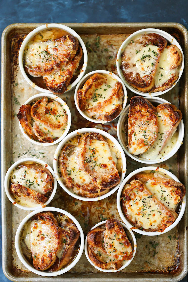 Slow Cooker French Onion Soup - Yes, you can make French onion soup in the crockpot! Ridiculously easy with basically no stirring and no work!