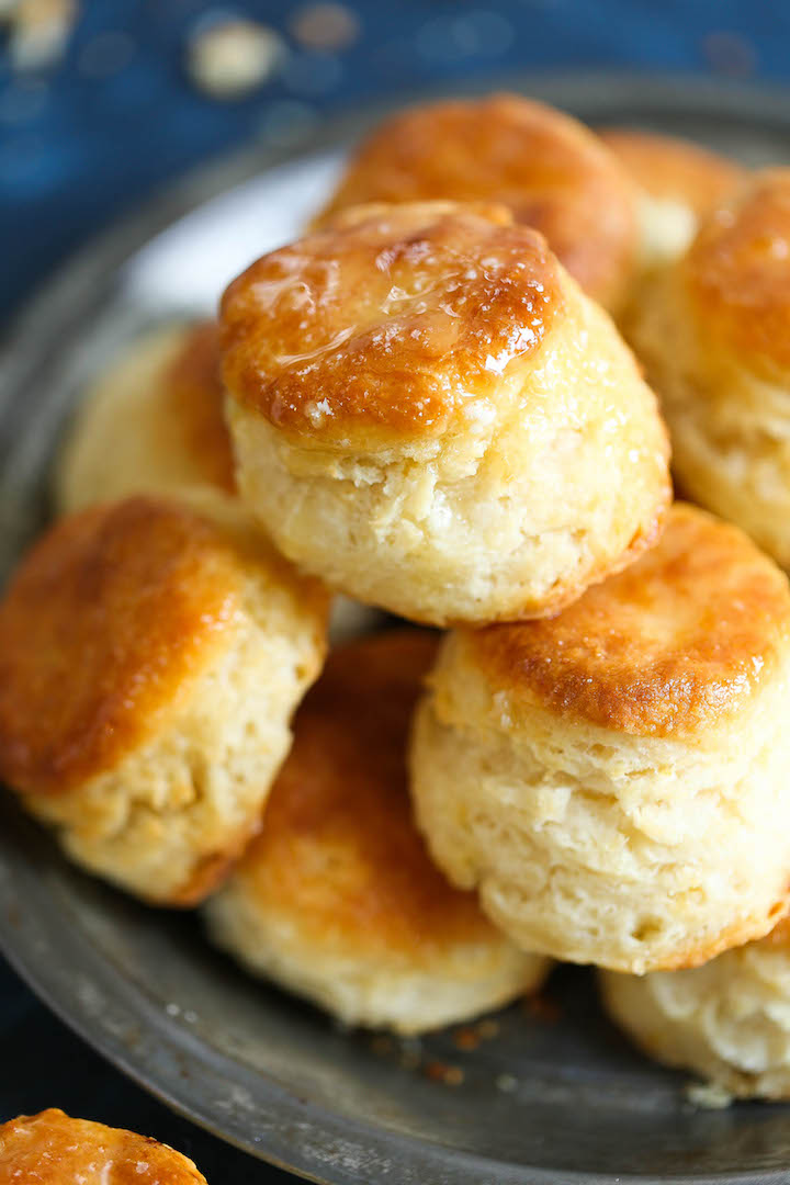 Flaky Butter Biscuits in Cast Iron Skillet - Easy Homemade Biscuits