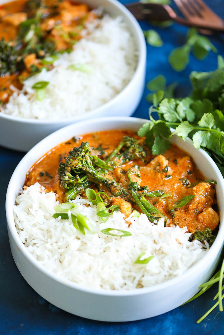 Easy Thai Red Curry - The easiest and most flavorful homemade Thai red curry you will ever make in just 30-40 minutes! It tastes just like the restaurant-version, except 10000x times better and cheaper!