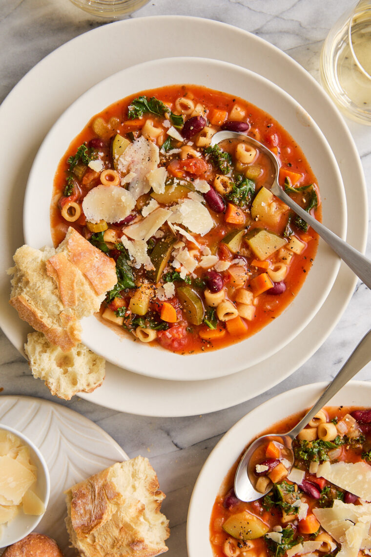 Instant Pot Minestrone Soup - So cozy, so hearty! Loaded with vegetables, beans, pasta + Parmesan rind for extra flavor. Vegetarian-friendly!