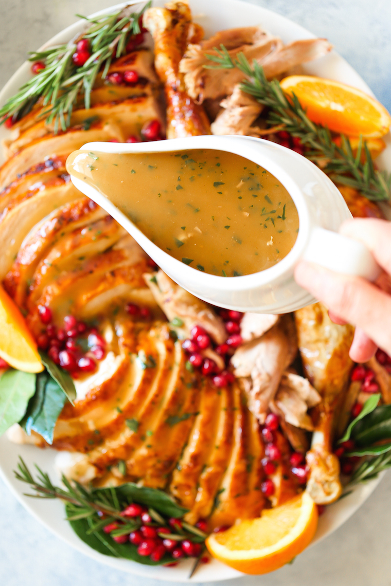 How to Make the Best Turkey Gravy - This is simply the most perfect gravy for your Thanksgiving turkey using pan drippings! So rich, so smooth and so easy!