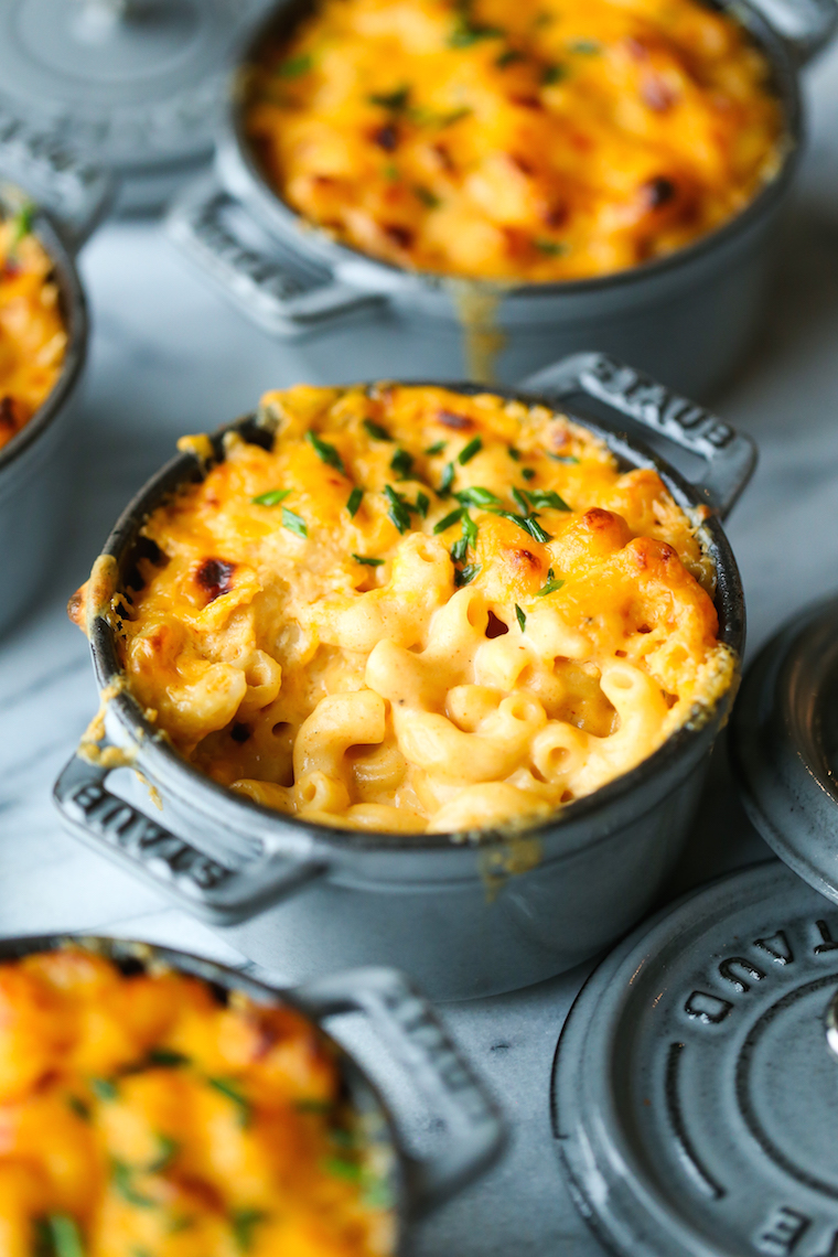 Baked Mac and Cheese - Everyone's favorite classic mac and cheese! Super simple, super easy and super quick. You'll never want the boxed stuff ever again!