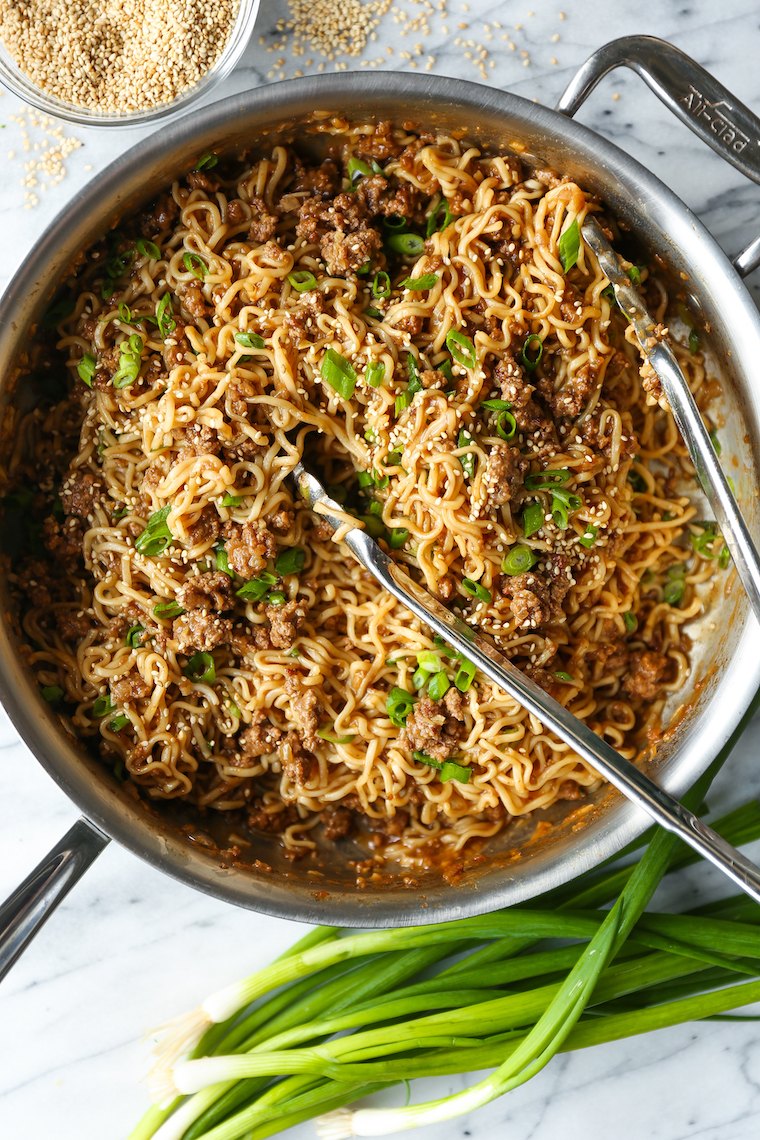 Quick Ramen Noodle Stir Fry - Fast, easy and budget-friendly using ramen noodles and ground beef for an amazing, saucy stir fry!