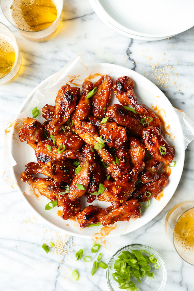 Sticky Asian Chicken Wings - Crispy, sticky, sweet, savory with the most perfect caramelized glaze. Basically best party food ever. SO FINGER-LICKING GOOD.