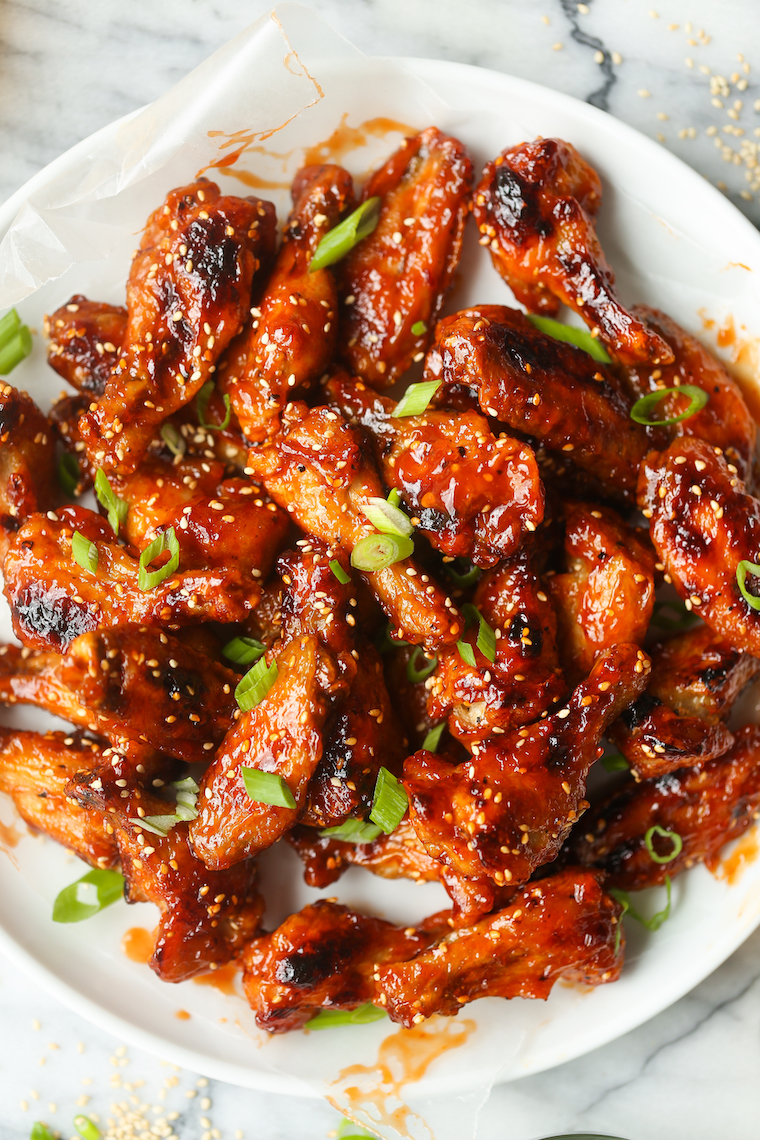 Sticky Asian Chicken Wings - Crispy, sticky, sweet, savory with the most perfect caramelized glaze. Basically best party food ever. SO FINGER-LICKING GOOD.