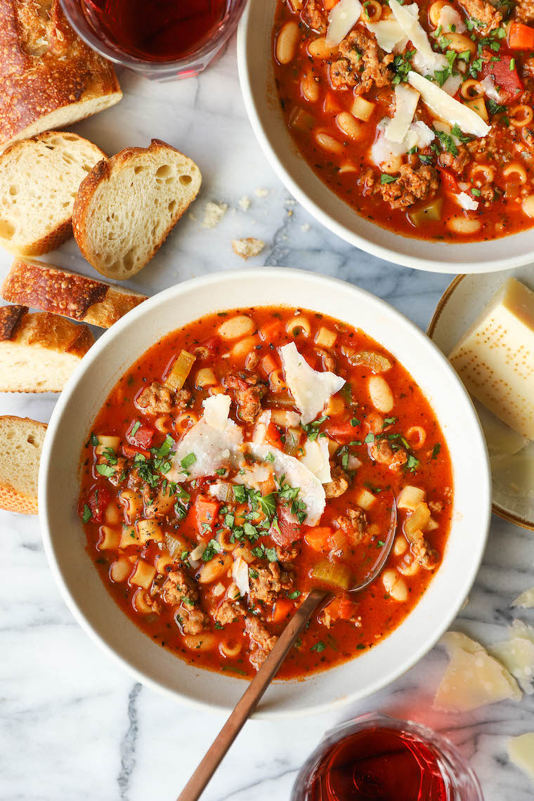 Slow Cooker Olive Garden Pasta e Fagioli - Damn Delicious