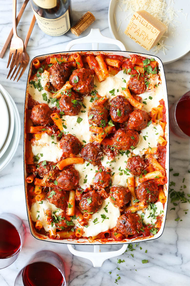 Meatball Baked Ziti - Cheesy baked ziti with the easiest homemade meatballs. Quick to prepare and so so good. Comfort food at its best here!