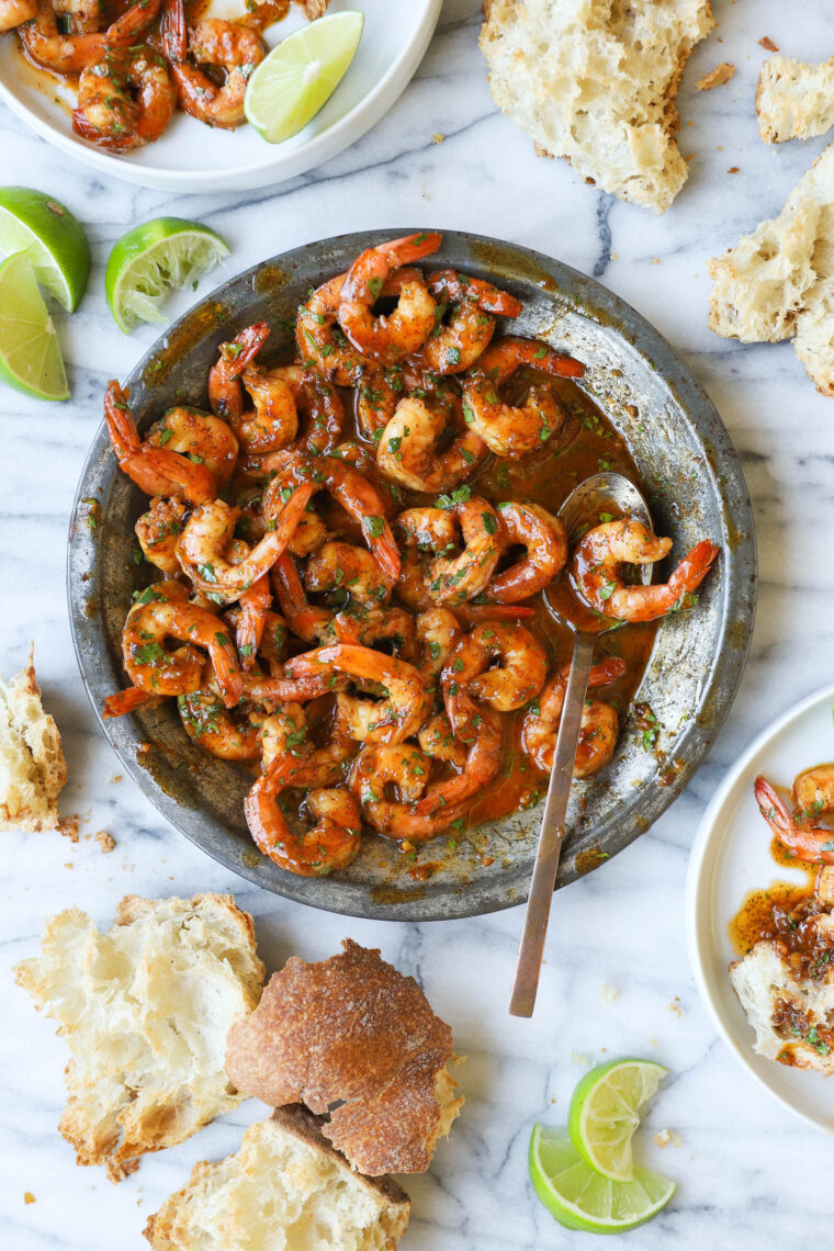 Honey Lime Shrimp - Super saucy, garlicky, sweet and tangy! And it's on your dinner table in just 20 MINUTES! So fast and oh so good.