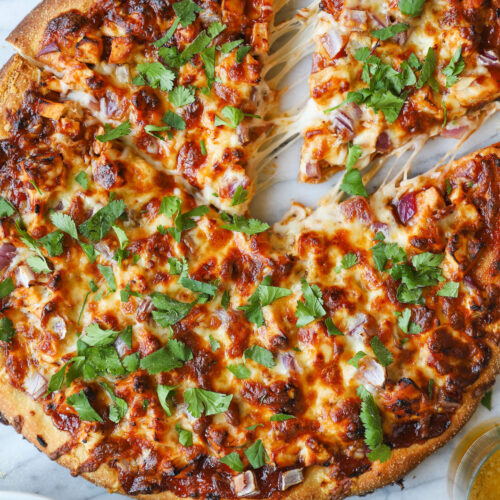 leven vertalen extract BBQ Chicken Pizza - Damn Delicious