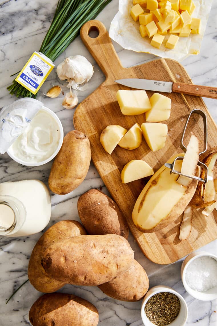 Come preparare un purè di patate perfetto - Prepara il purè di patate migliore e più perfetto (senza grumi) OGNI SINGOLA VOLTA!  Così burroso, cremoso + soffice!