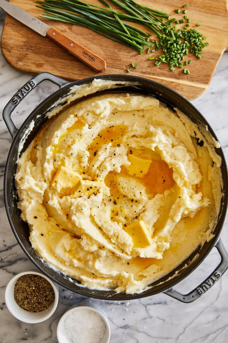 How to Make Perfect Mashed Potatoes - Make the best, most perfect (lump-free) mashed potatoes EVERY SINGLE TIME! So buttery, creamy + fluffy!