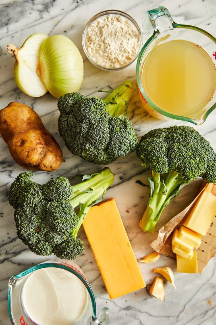 Broccoli Cheddar Soup - THE BEST broccoli cheese soup there ever was! So creamy, so cheesy. Perfect for those busy weeknights + picky eaters!