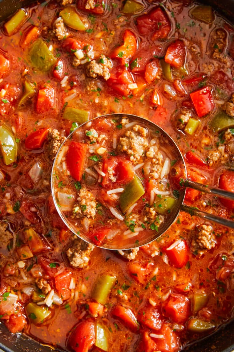 Stuffed Pepper Soup - A super easy, quick, and budget-friendly one-pot dinner!  So hearty and so cozy with minced meat, rice and peppers.