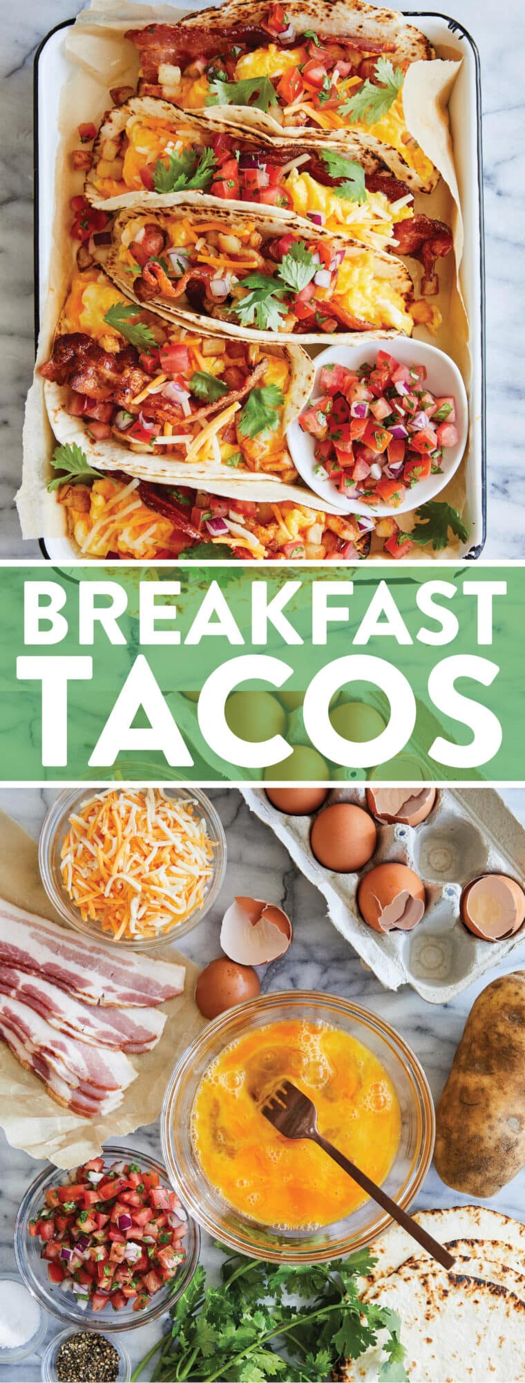 Tacos de café da manhã - um favorito absoluto da multidão!  Servido em tortillas quentinhas com bacon crocante, batatas, ovos mexidos e seus toppings preferidos!