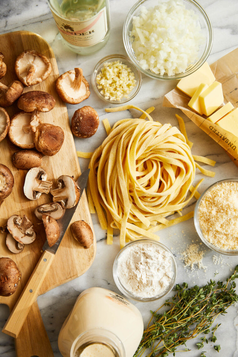 Creamy Mushroom Pasta - Creamy, garlicky, mushroom fettuccine that's oh-so-fancy (and so stinking easy). An absolute weeknight staple here!