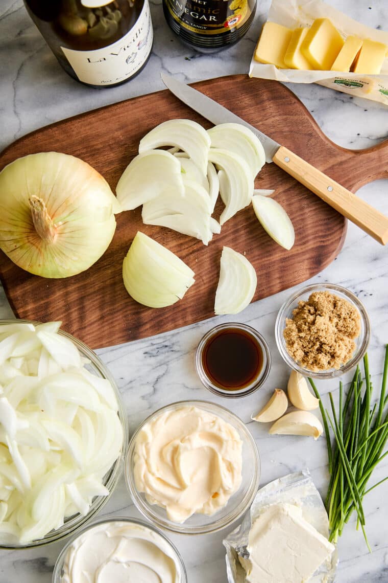 Caramelized Onion Dip - A guaranteed crowd-favorite! Made with sweet caramelized onions, cream cheese and sour cream. So creamy, so so good!!